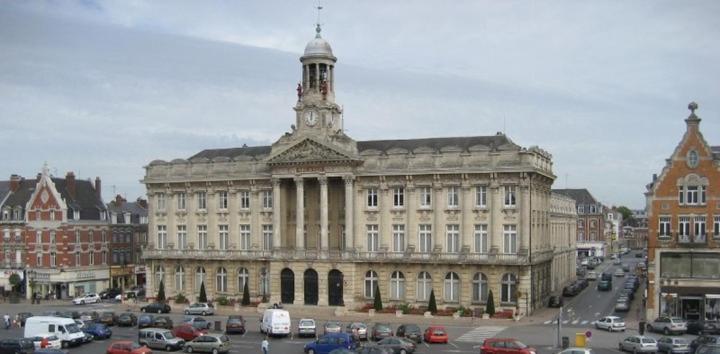 Appartement Tout Confort Cambrai Dış mekan fotoğraf
